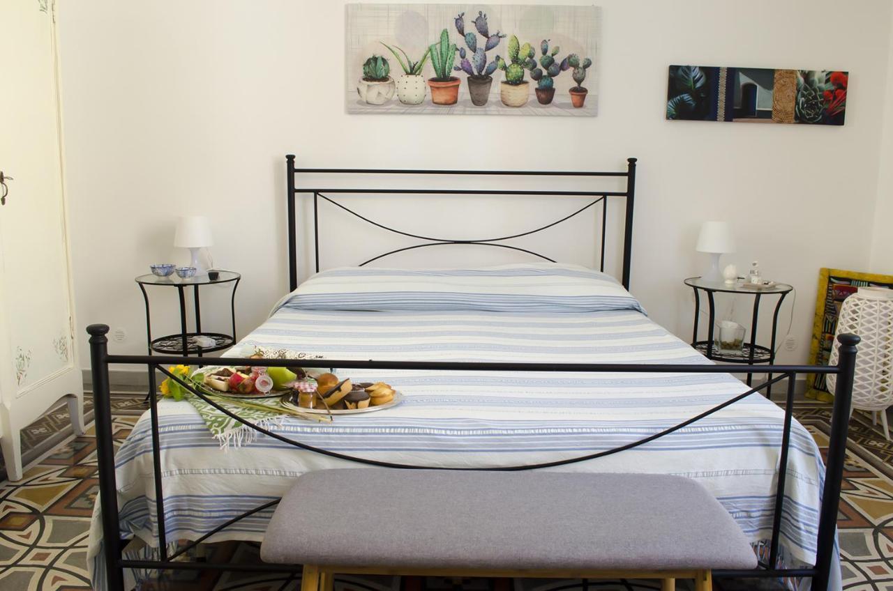 Bed and Breakfast Ingrosso House Lecce Exterior foto